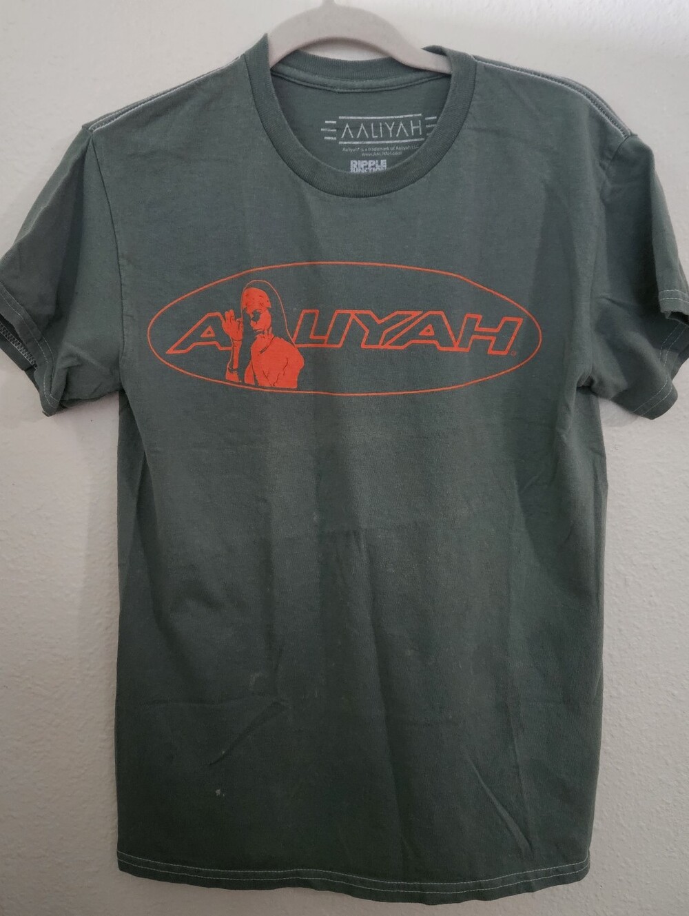 Vintage Style Aaliyah Graphic Tee Small Ripple Junction One In A Million Streetw